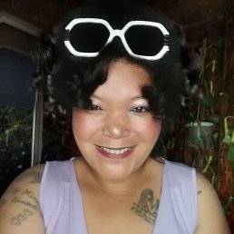 Ela, 33, 