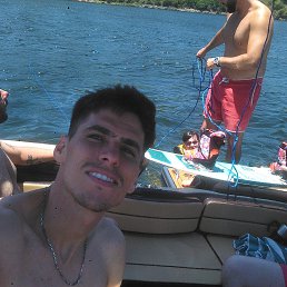 Carlos, 32,  