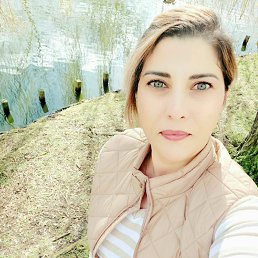 Denka, 40, 