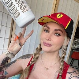 Laura Lux, ������, 28 ���
