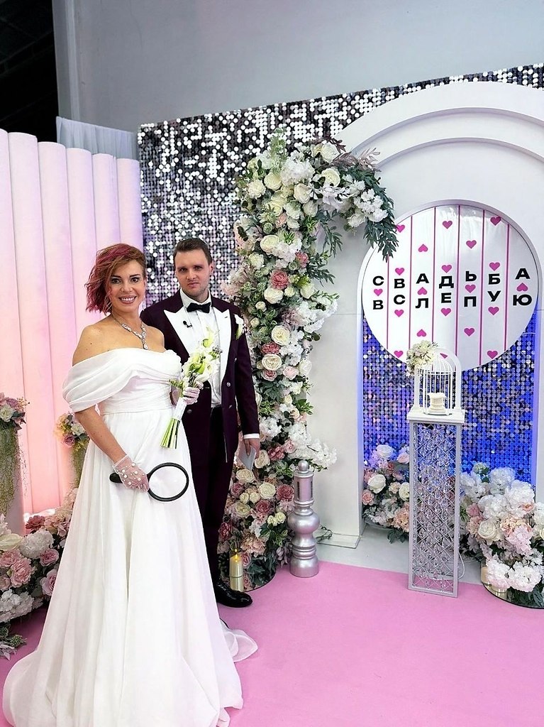 59-летняя Наталья Штурм вышла замуж за 34-летнего массажиста.Недавно артистка в рамках шоу