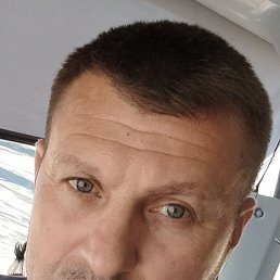 Igor, 47, 