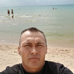 Nuriddin, 38, 