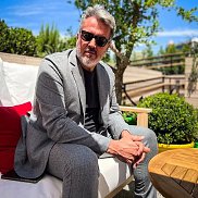 Denis, 60 , --