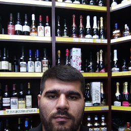 Ali, 30, -