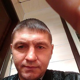 Pavel, 44, --