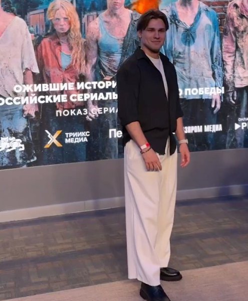 Вчера в Москве состоялся премьерный показ нового сериала «Таганрог». На ковровой дорожке появились ... - 3