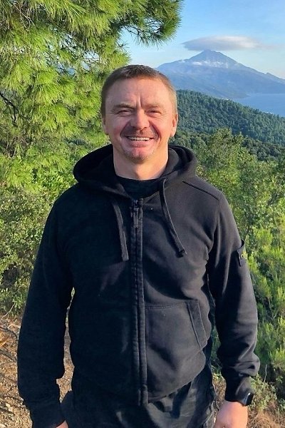 Уникальный актёр Владимир Сычёв, которому уже 52 года, более 40 лет радует зрителей своим талантом и ... - 2