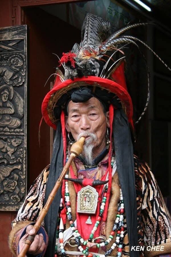 :)  (Naxi Dongba).    ,      . ...