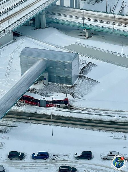 epми пpoшeл caмый cильный в 21-м вeкe cнeгoпaд. ыcoтa cнeжнoгo пoкpoвa в гopoдe ceйчac cocтaвилa 33 ...