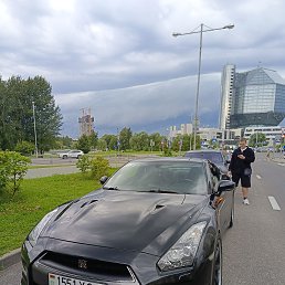 Vlad, 17, 