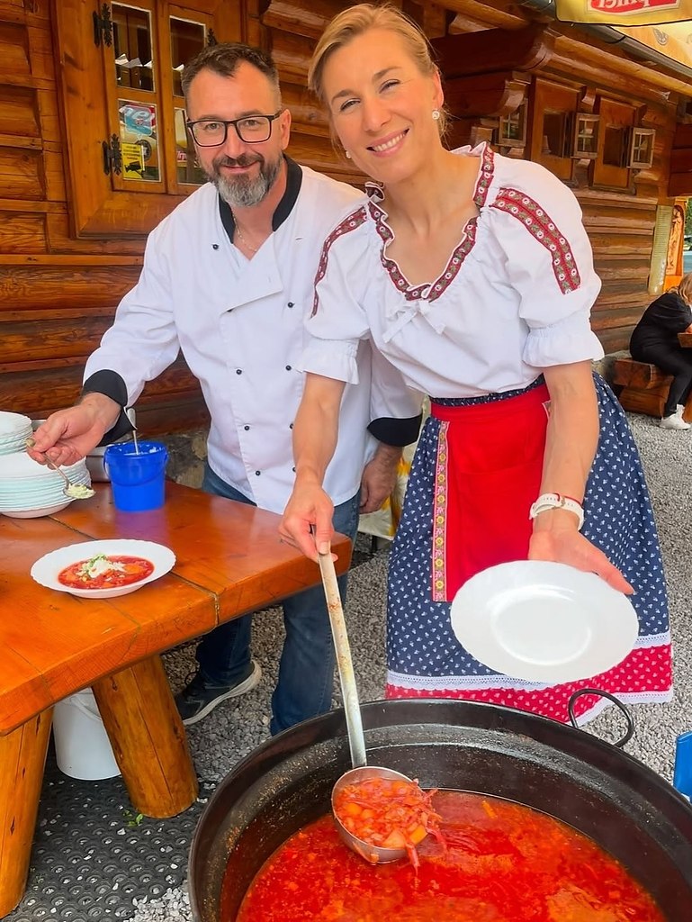 Анастасия Кузьмина приняла участие в благотворительной акции, средства от которой будут направлены ... - 3