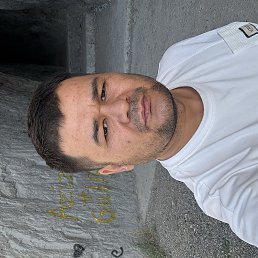 Rustam, 33, 