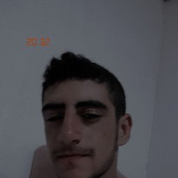 Umut Kurt, 17, 