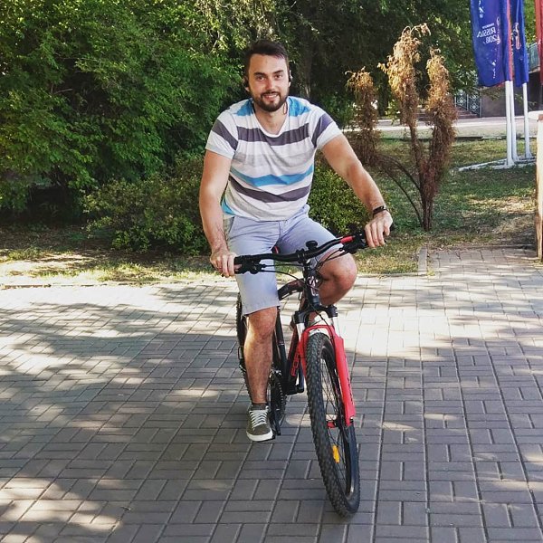 Alex - 7  2024  21:51 - 4