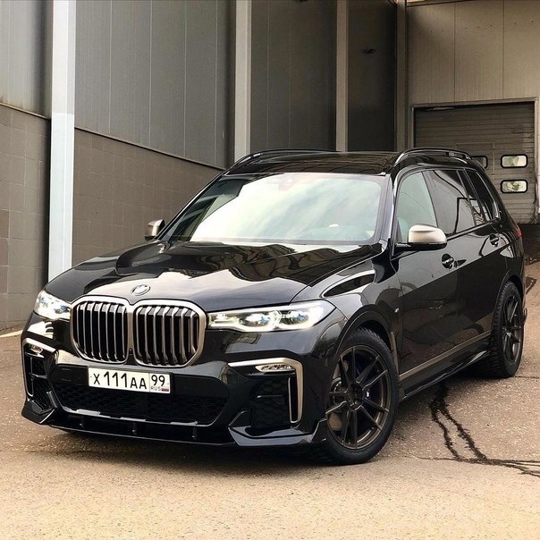 o  a p. BMW X7 - 5