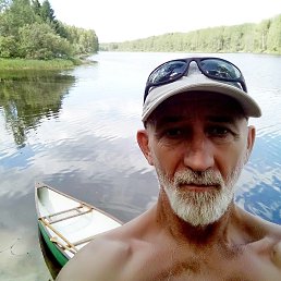 Professor Hizenber, 60, 