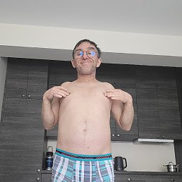 Justinas, 42, 