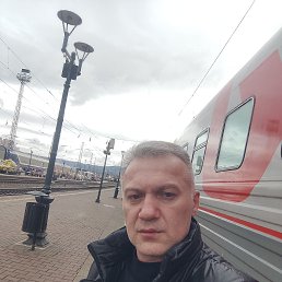 KAMIL, 46, 