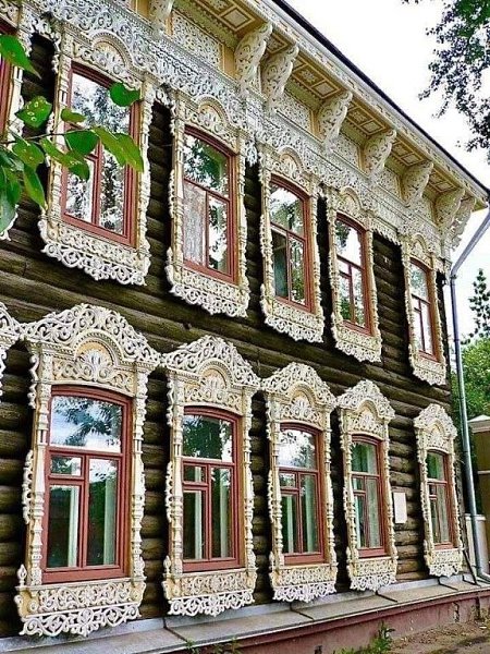 Деревянный дом середины 18 века, Томск, Сибирь, Россия.Необыкновенный образец резьбы по дереву!