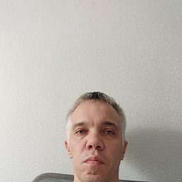 Roman, 42, 