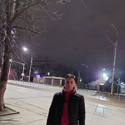 Ilya, 20, 