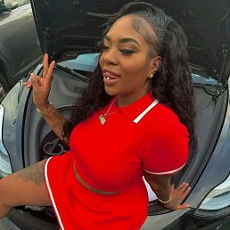 Simone Wallace, ��������, 28 ���
