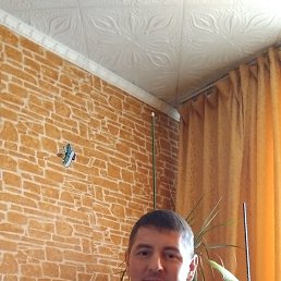 Pavel, 36, 