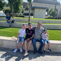 �����, 53 ����, ������