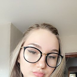 Selena, , 27 