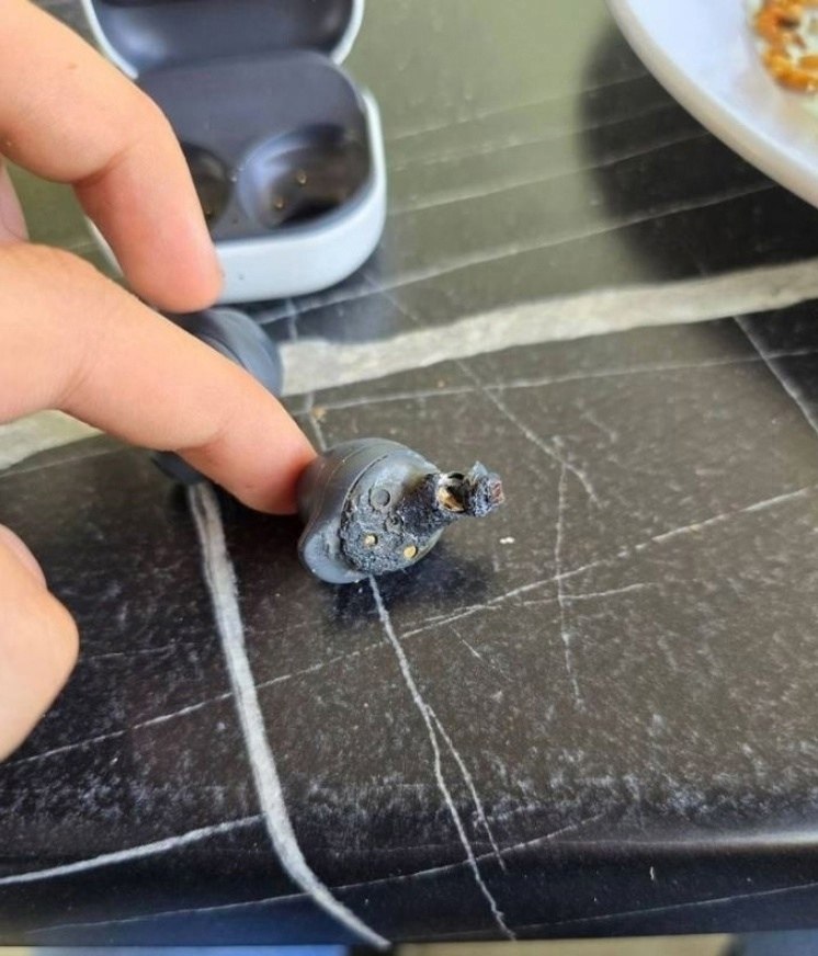 В Индии произошла ужасная трагедия: 28-летний мужчина скончался, когда у него в ухе взорвались ... - 2