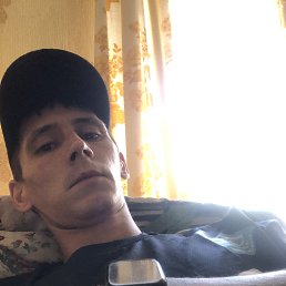 Artem, 33, 