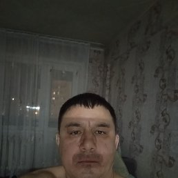 Vladimir, 49, 