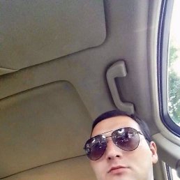 Jahon, 41, 