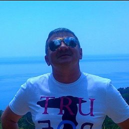 Yurik, 33, 