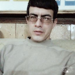 Azizbek, 24, 