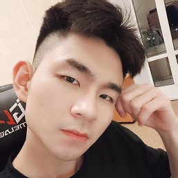 Minh, 24, 