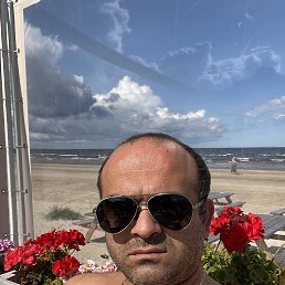 Kar, 43, 