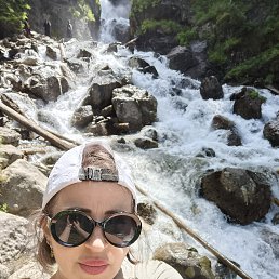 Anna, 54, 