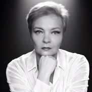 ���, , ����