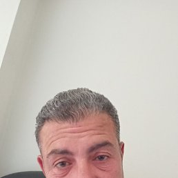 Sheno, 44, 