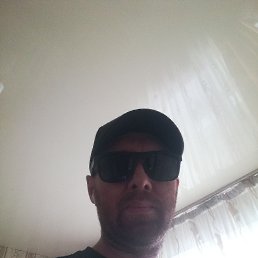 Andrew, 37, 