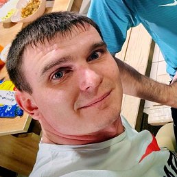 Nikolay, 32, 