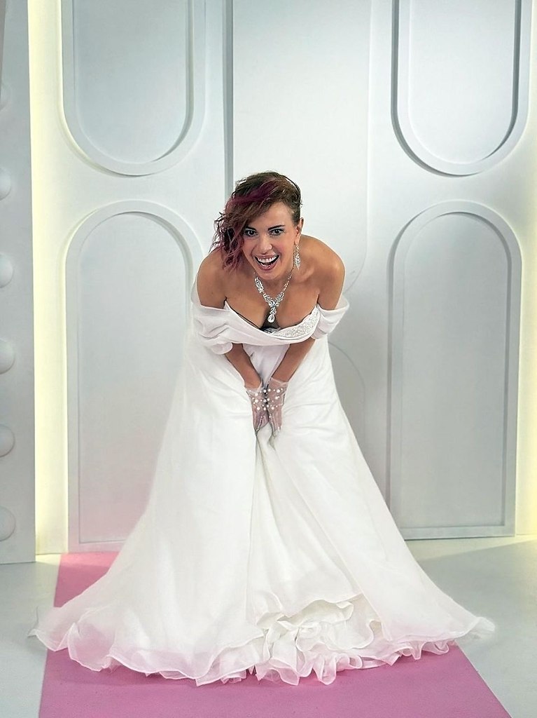 59-летняя Наталья Штурм вышла замуж за 34-летнего массажиста.Недавно артистка в рамках шоу