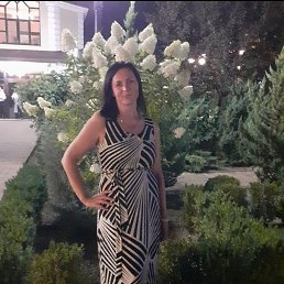 Yana, 48, --