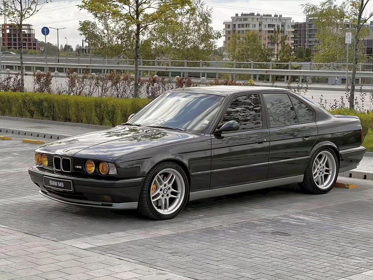 #BMW #M5 (#E34) - 3