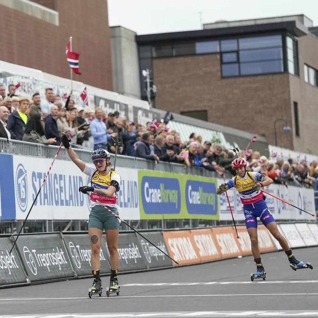 Победные финиши Эрика Перо и Лу Жанмонно во время вчерашних гонок на фестивале Blink 2025. - 2