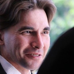 �������, ���������, 33 ����