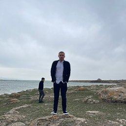 Tigran, 32, 