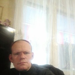 Aleksandrgar, 39, 